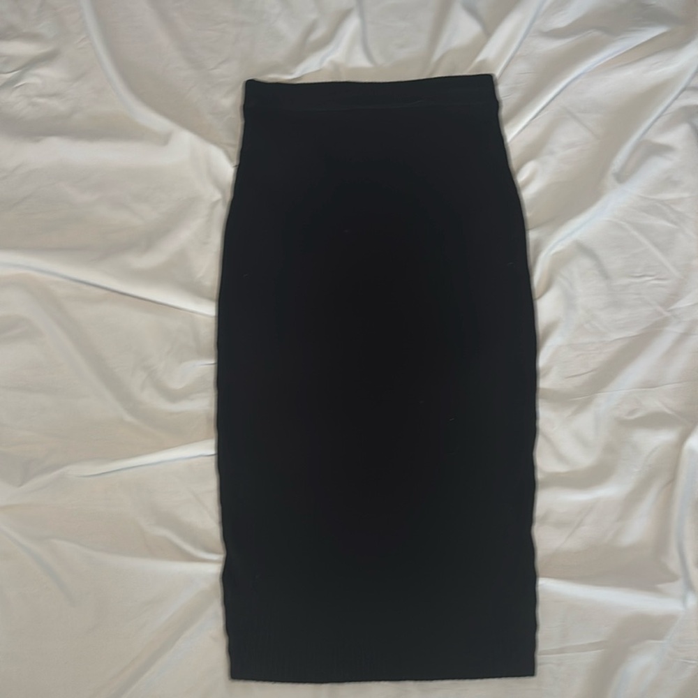 H&M black ribbed Bodycon skirt size XS